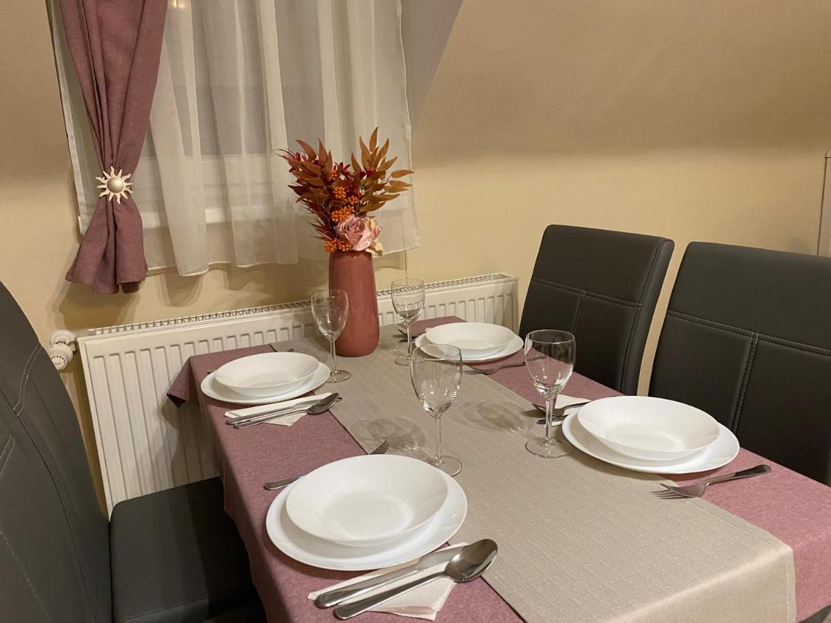 Oreo Apartman Eger Ngoại thất bức ảnh