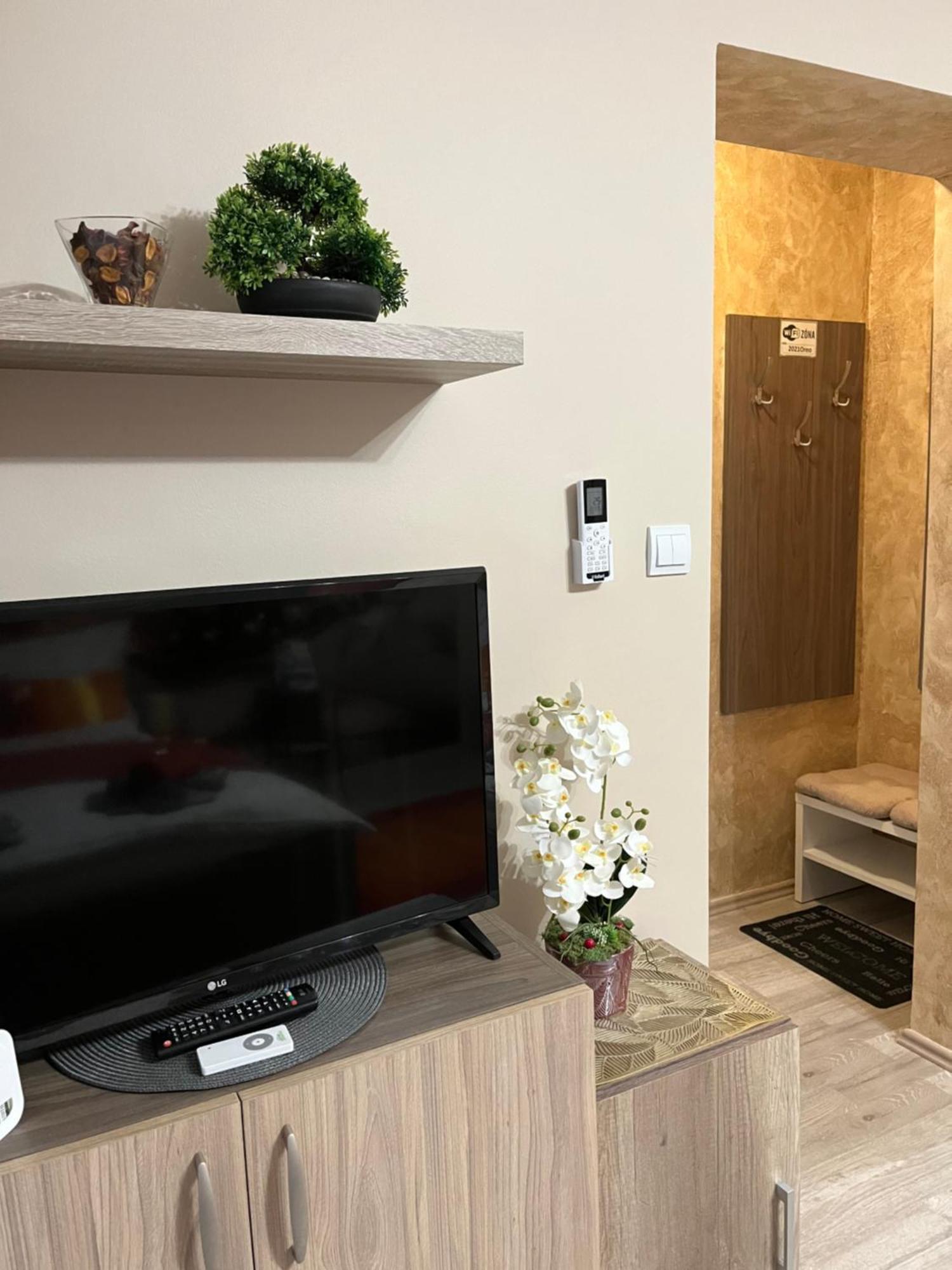 Oreo Apartman Eger Ngoại thất bức ảnh