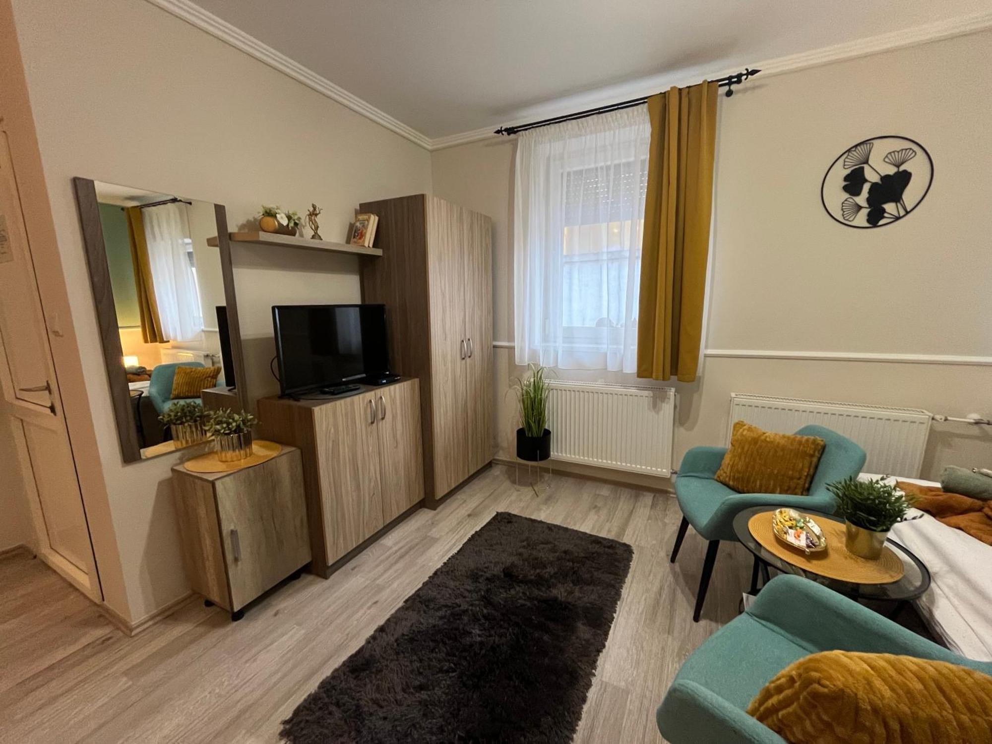 Oreo Apartman Eger Ngoại thất bức ảnh